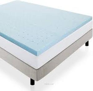 lot 4643 image: Gel Infused Memory Foam Topper
