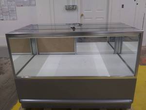 lot 4937 image: Retail Jewelry Display Case