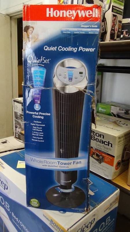 lot 3016 image: Honeywell QuietSet Whole Room Tower Fan