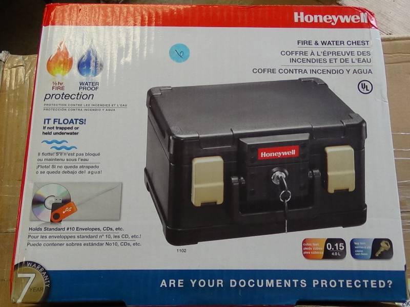 lot 3019 image: Honeywell  FireWater Safe Chest