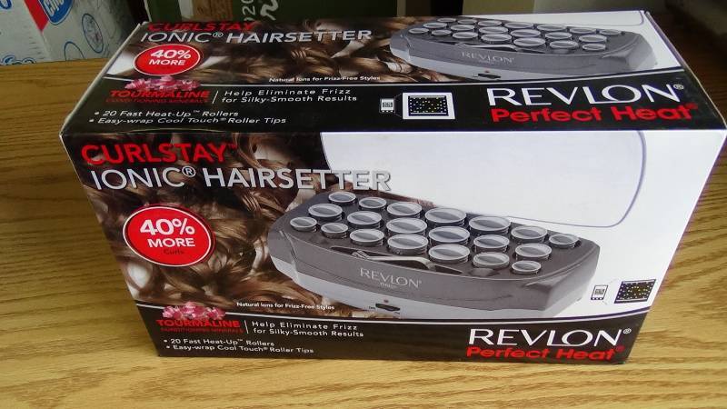 lot 3073 image: Revlon 20-Roller Ionic Hairsetter