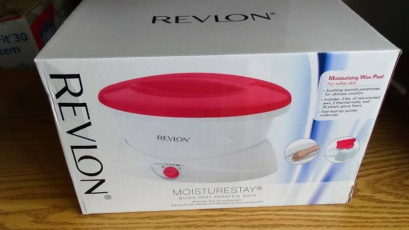 lot 3074 image: Revlon Moisturestay Quick Heat Paraffin Bath