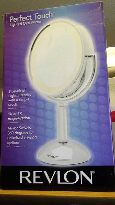 lot 3075 image: Revlon Perfect Touch Lighted Oval Mirror