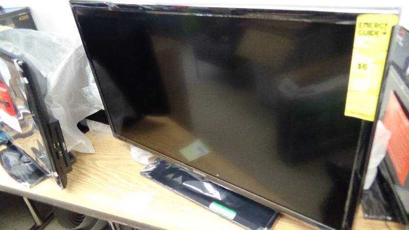 lot 3030 image: Samsung 32 720p 60Hz LED HDTV