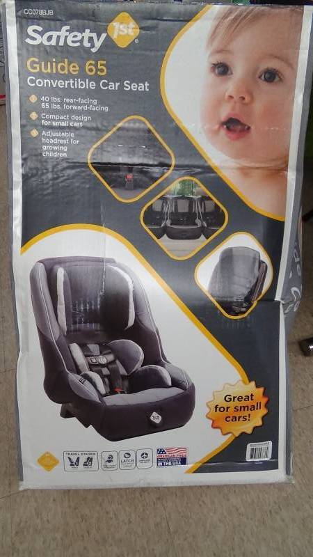 lot 3083 image: Safety 1st Guide 65 Convertible Car Seat