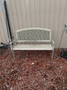 lot 410 image: fiberglass patio bench 49 in wide 22-in deep 34-in tall needs cleaned