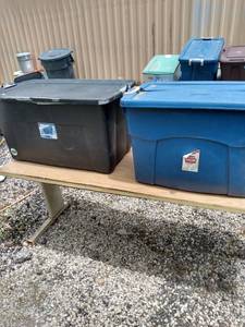 lot 416 image: 3 totes one black one blue