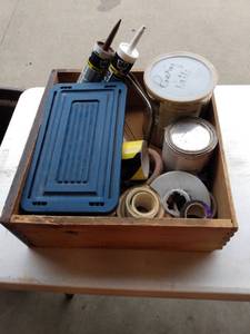 lot 471 image: drawer full of garage items