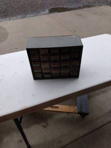 lot 482 image: plastic parts bin and contents