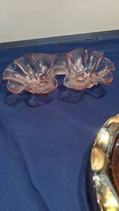 lot 1456 image: tined pink bowl
