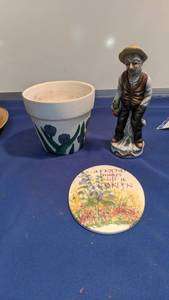 lot 1459 image: flower pot plaque a friend makes life and garden and old man figurine