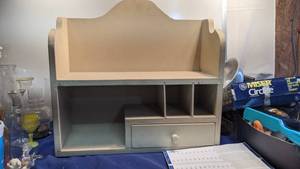 lot 1471 image: shelf 21x7 12 with drawer