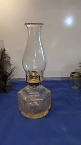 lot 1486 image: oil hurricane lamp