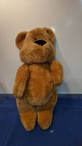 lot 1503 image: hug bear