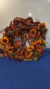 lot 1582 image: Fall wreath