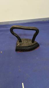 lot 1587 image: cast iron iron door stop