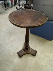 lot 2099 image: wooden plant stand or table