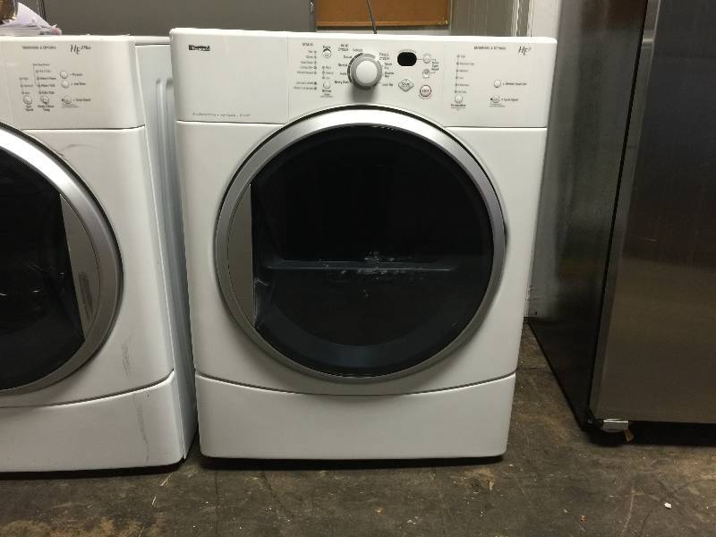 lot 7194 image: Kenmore 6.7 cu. ft. HE2 Super Capacity Electric Dryer