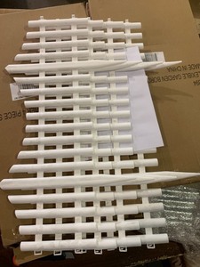 lot 66473 image: Flexible Garden Fencing 4 Piece. 1ft x 2ft. Set of 5