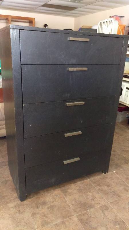 lot 22 image: Project Dresser