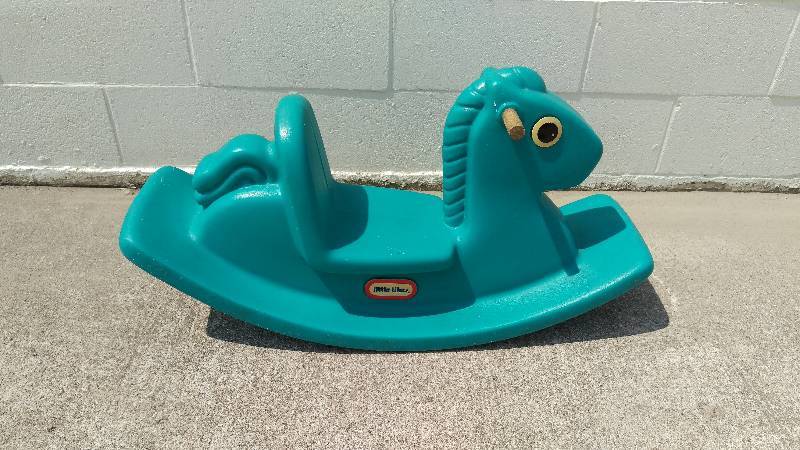 lot 31 image: Childs Rocking Toy