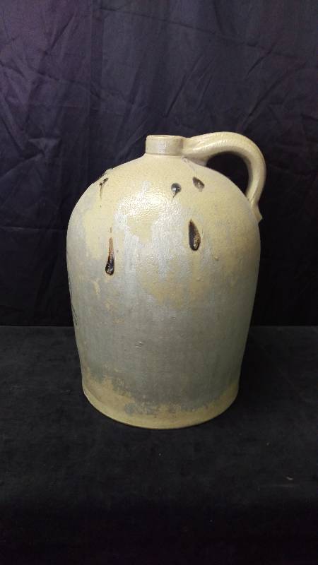 lot 35 image: Large Jug