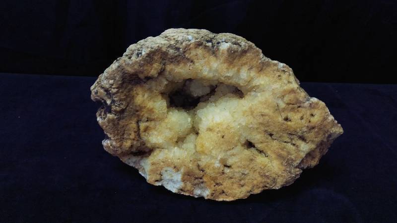 lot 44 image: Large Unpolished Geode