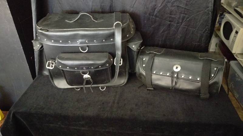 lot 49 image: Leather Motorcycle Saddlebags
