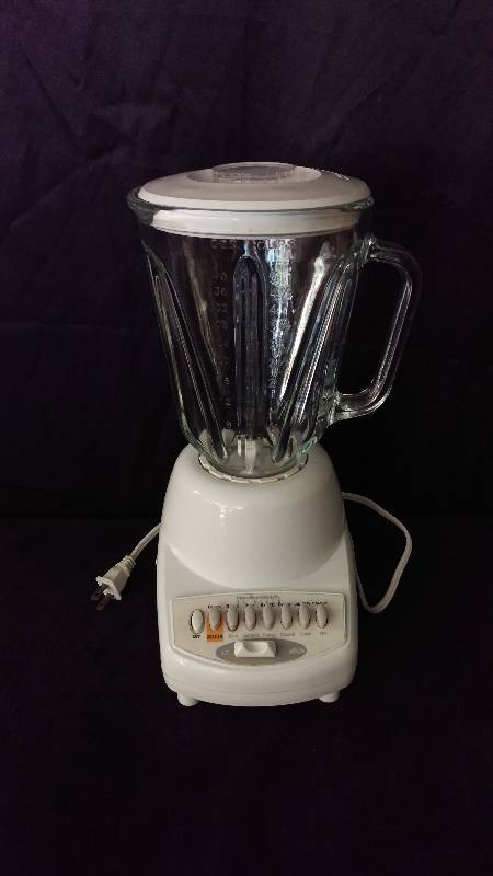 lot 154 image: Hamilton Beach Blender