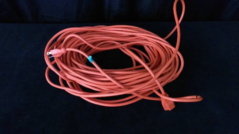 lot 110 image: 100 Extension Cord