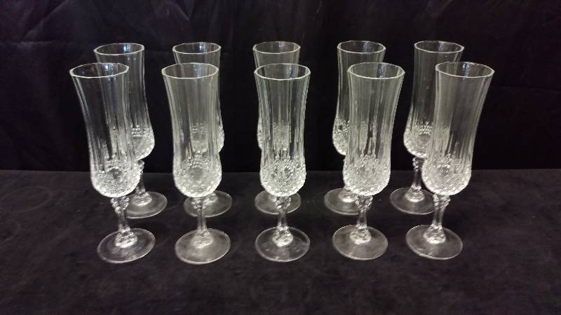 lot 130 image: Set of 10 - 8 Crystal Flutes