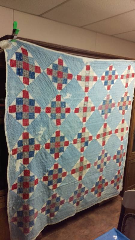 lot 94 image: Vintage Quilt Shows Substantial Wear