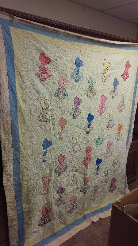 lot 95 image: Vintage Quilt Shows Substantial Wear