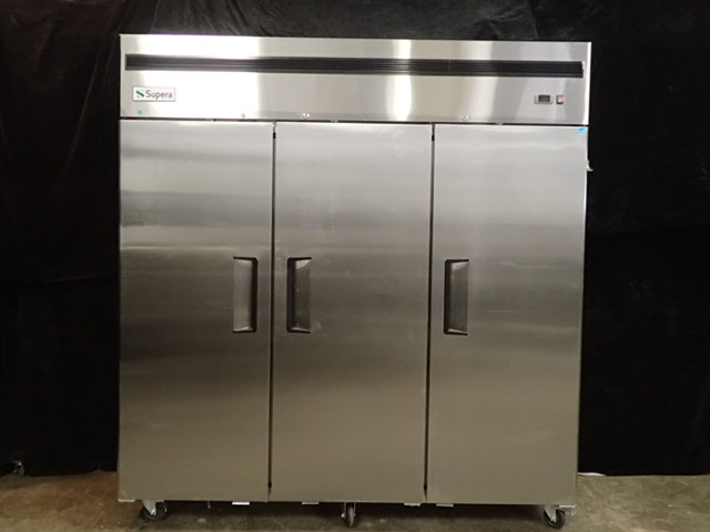 lot 3477 image: Supera 78 Solid 3-Door Reach-In Refrigerator (R3R-1)