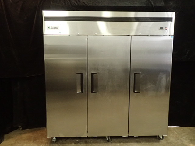 lot 3478 image: Supera 78 Solid 3-Door Reach-In Refrigerator (R3R-1)