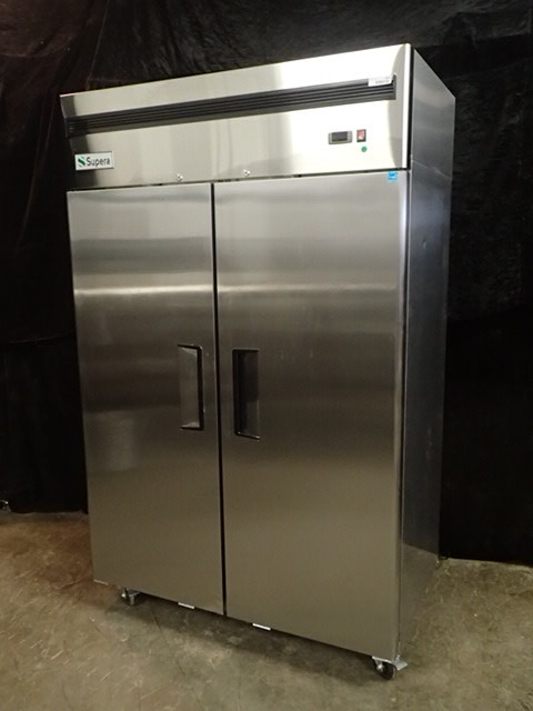 lot 3479 image: Supera 52 Solid Door Reach-In Refrigerator (R2R-1)
