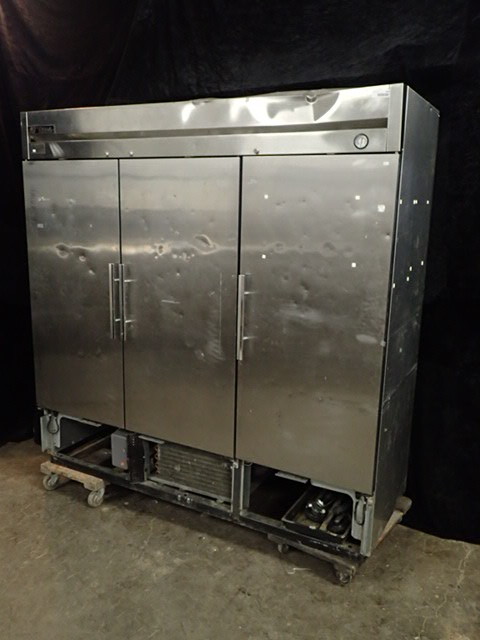 lot 3490 image: True 79 Solid Door Reach-In Freezer (T-72F)