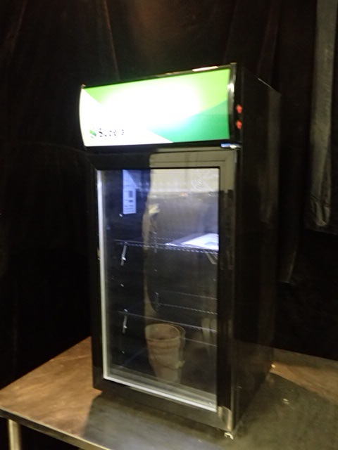 lot 3507 image: Supera Countertop Glass Door Merchandiser