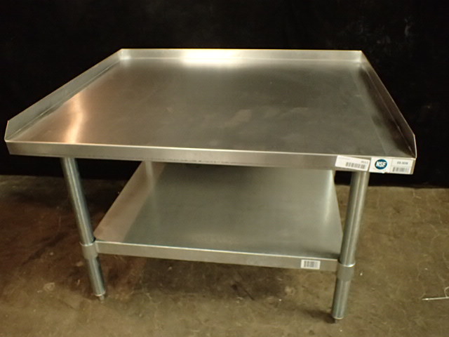 lot 3511 image: 30in Stainless Equipment Stand