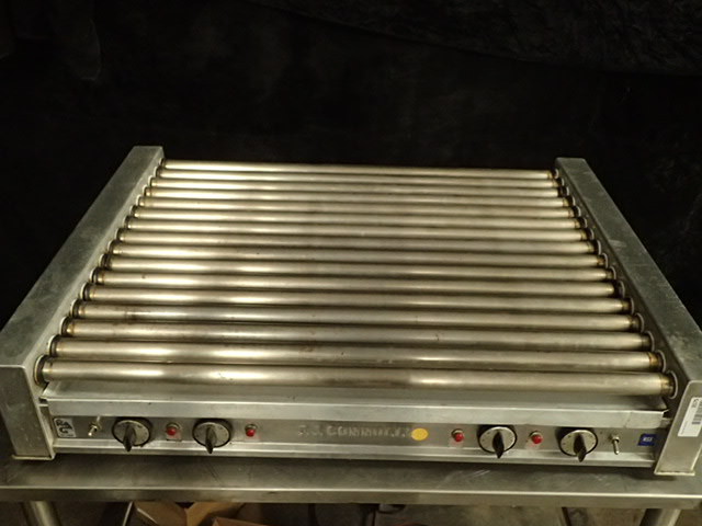 lot 3575 image: Connolly Hot Dog Roller