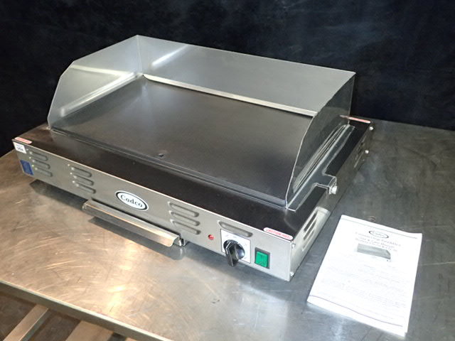 lot 3579 image: Cadco Flat Top Grill