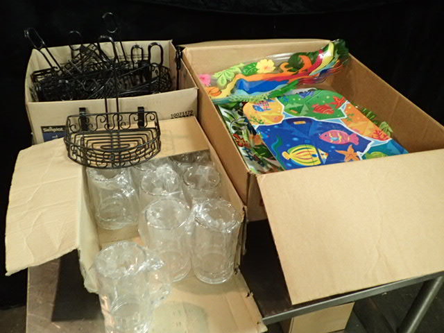 lot 3619 image: Lot of Tropical Platters and Condiment Stands