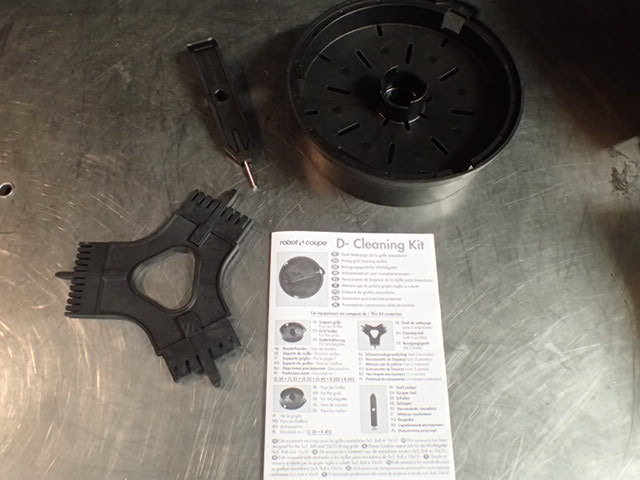 lot 3663 image: Robot Coupe Cleaning Kit