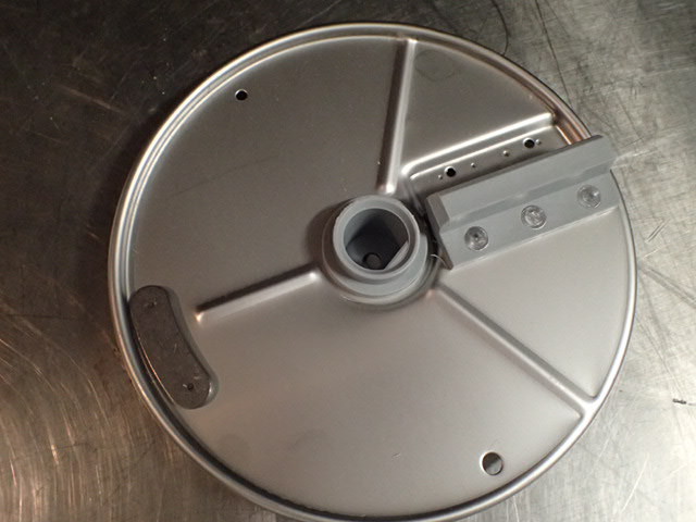 lot 3680 image: Robot Coupe Blade Attachment