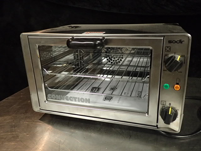 lot 3694 image: Equipex 19 Quarter-Size Electric Convection Oven (FC-261)