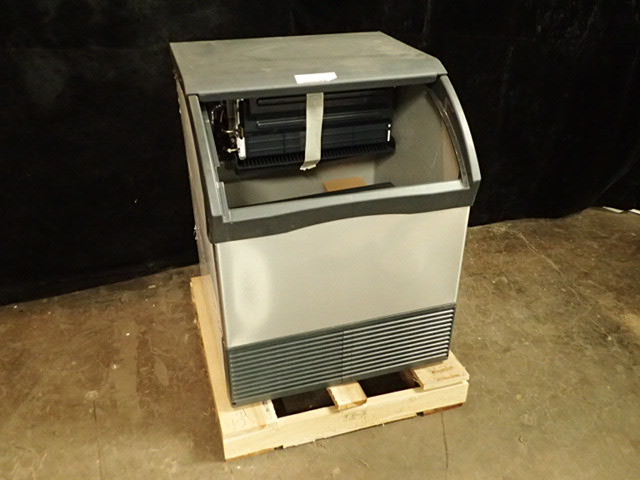 lot 3701 image: Scotsman 150 lb Self-Contained Cube Ice Machine - Prodigy Series (CU1526MA-1)
