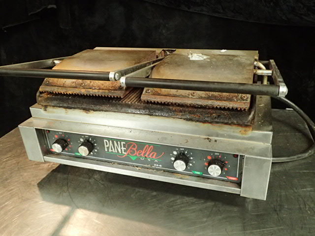 lot 3703 image: Pane Bella Sandwich Press