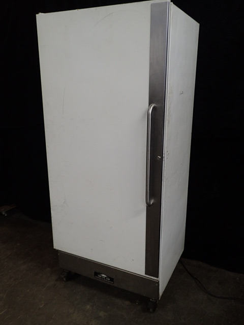 lot 3708 image: Arctic Air Single Door Reach In Refrigerator