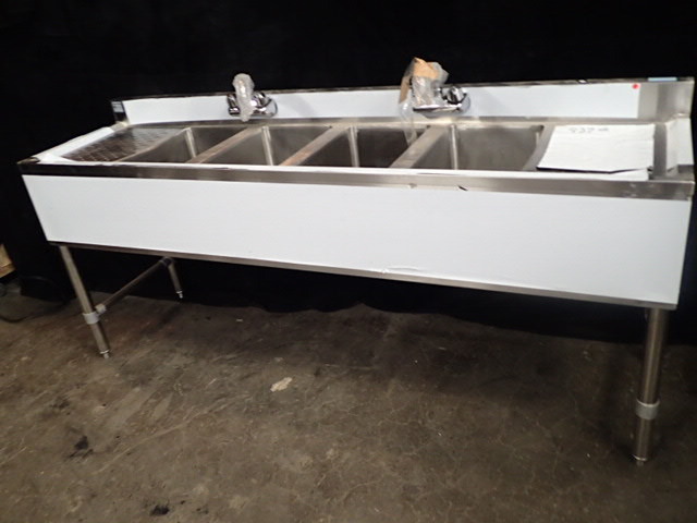 lot 3715 image: 3 Bay Bar Back Sink