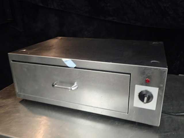 lot 3723 image: Gold Medal Hot Diggity Hot Dog Bun Warmer